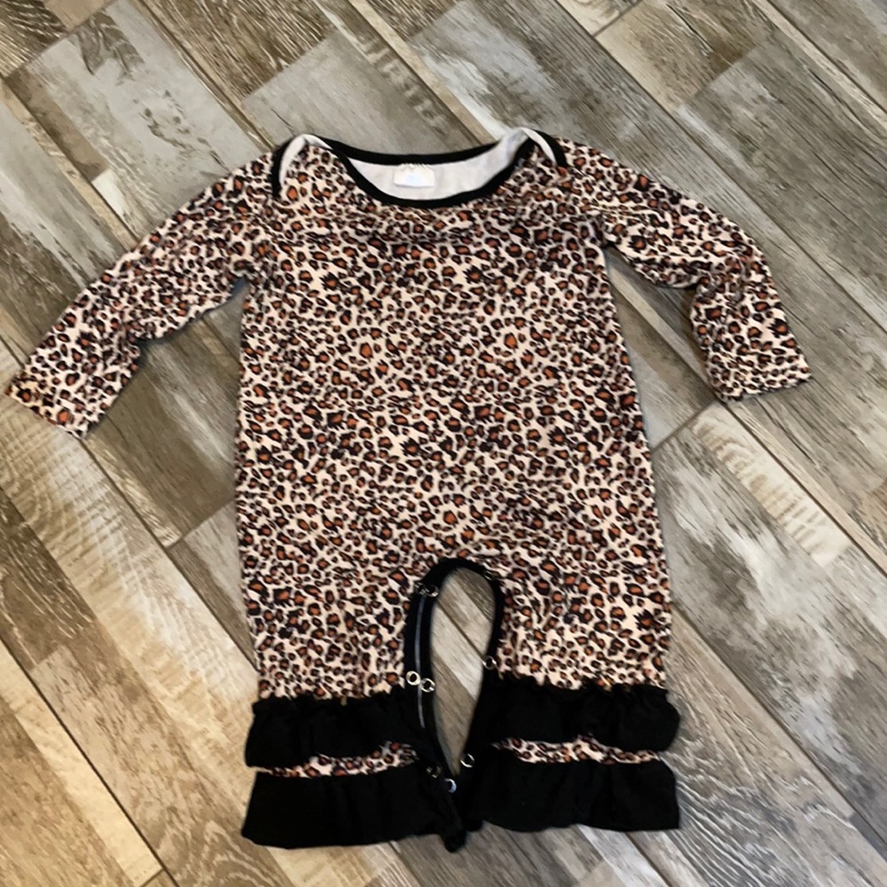 Leopard Outfit